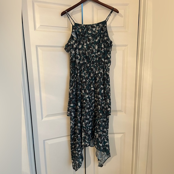 Parker Green Sleeveless Dress - Picture 3 of 4